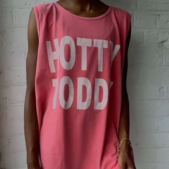 Pink ‘HOTTY TOTTY’ Tee - Picture 1 of 4